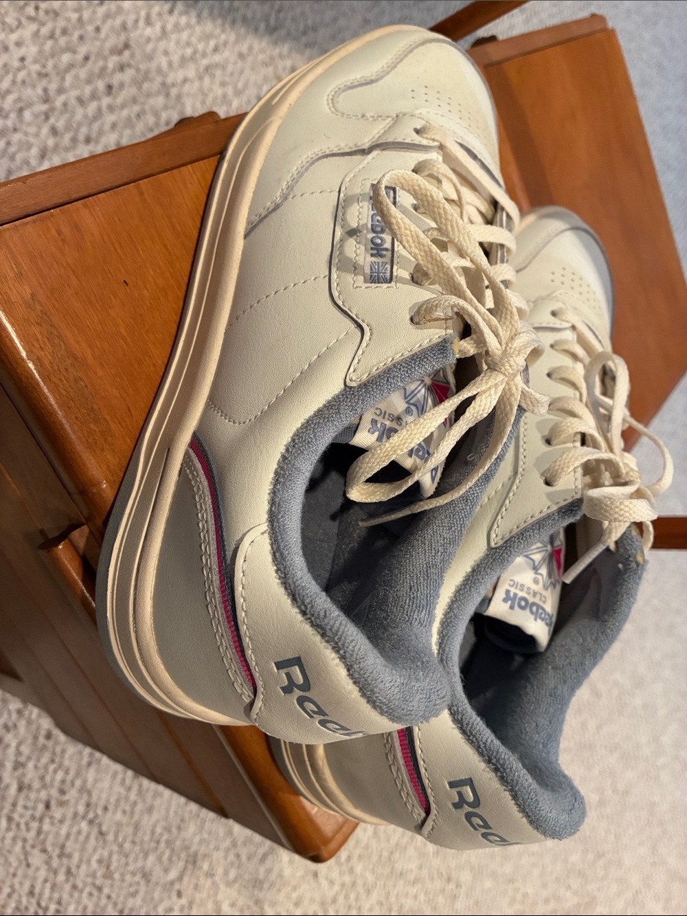 Reebok Club C 85 Cream White Leather Sneakers Blue Pink Size 10